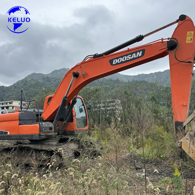 Second-Hand Doosan DX215 Excavator