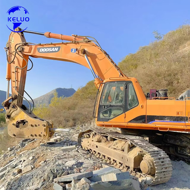 Second-Hand Doosan DH500 Excavator