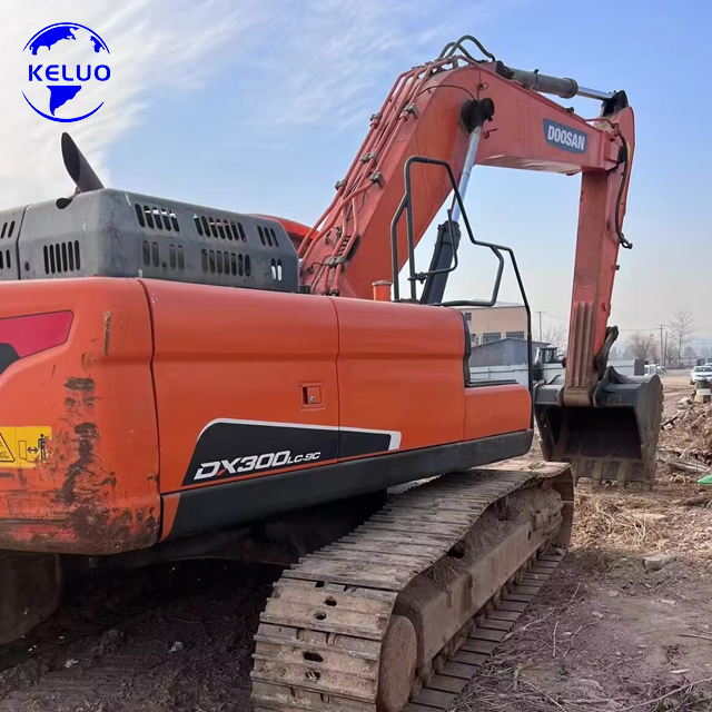 Second Hand Doosan DX300 Excavator