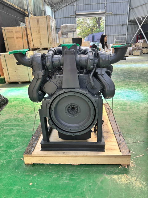 Remanufactured Deutz V-Type Diesel Rebulit Engine Tcd2015V08 for Excavators wheel loader