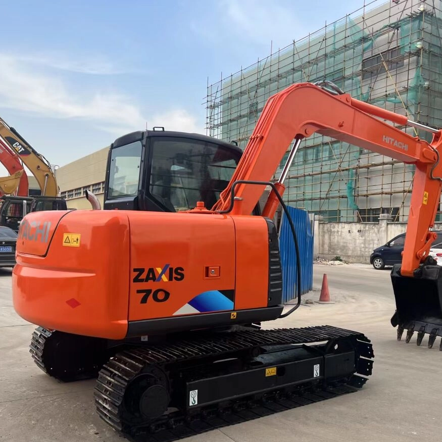 Hitachi ZAX70-5G Mini Excavator with Low Voltage and Large Capacity