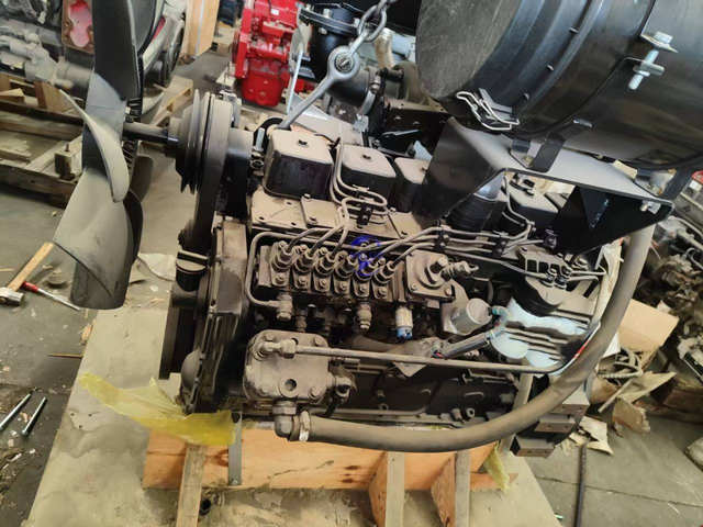 Original 6 Cylinder 6bt5.9 6bt5.9-c130 Excavator Diesel Engine Assembly for Cummins