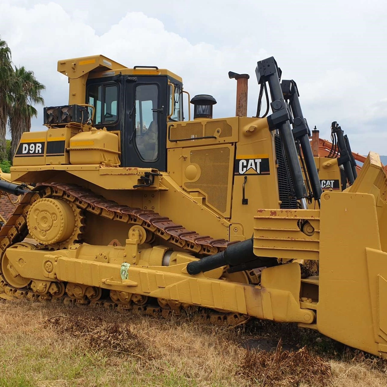 Used Bulldozer D9R Safe And Reliable