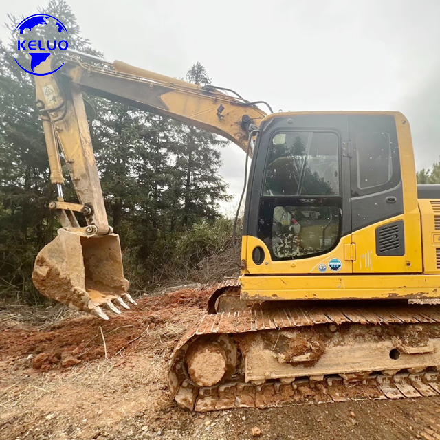 Second Hand Bigger Komatsu PC130 Excavator Strong Mobility