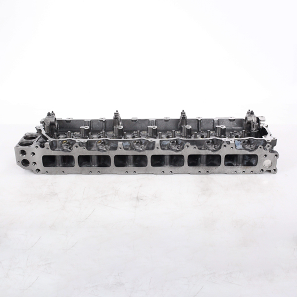 40 6HK1 Direct Injection.jpg